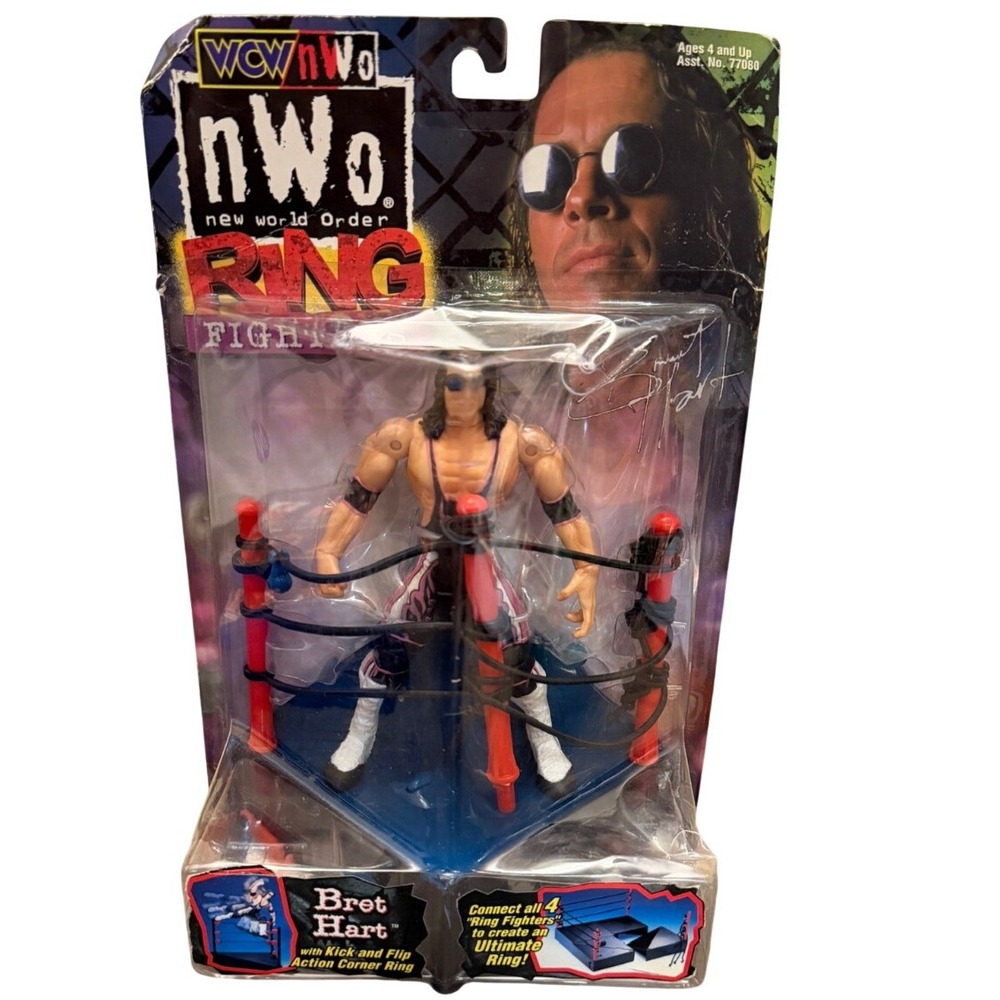 Toy Biz WCW nWo Ring Fighters Bret Hart Action Figure 1999 Vintage Wrestling Toy